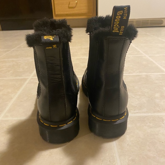 Dr. Martens faux-fur lined boots - Picture 5 of 6